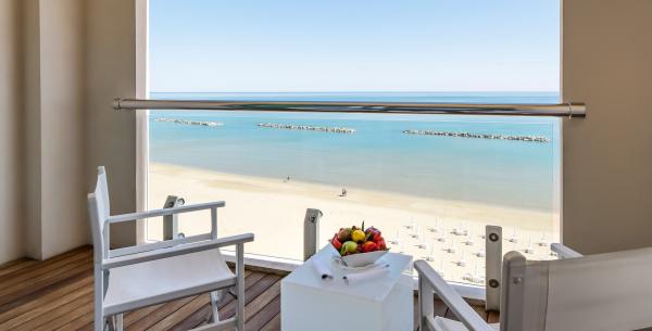 excelsiorpesaro en hotel-with-5-stars-in-pesaro-for-luxury-seaside-holidays-with-spa 014
